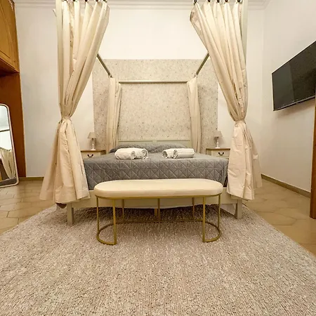 Pantheon Luxury Noble Appartement *