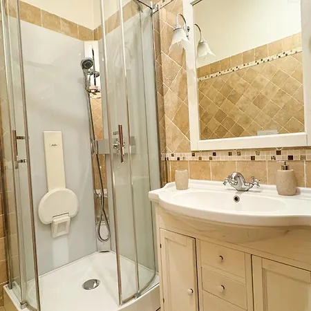 Pantheon Luxury Noble Apartment *
